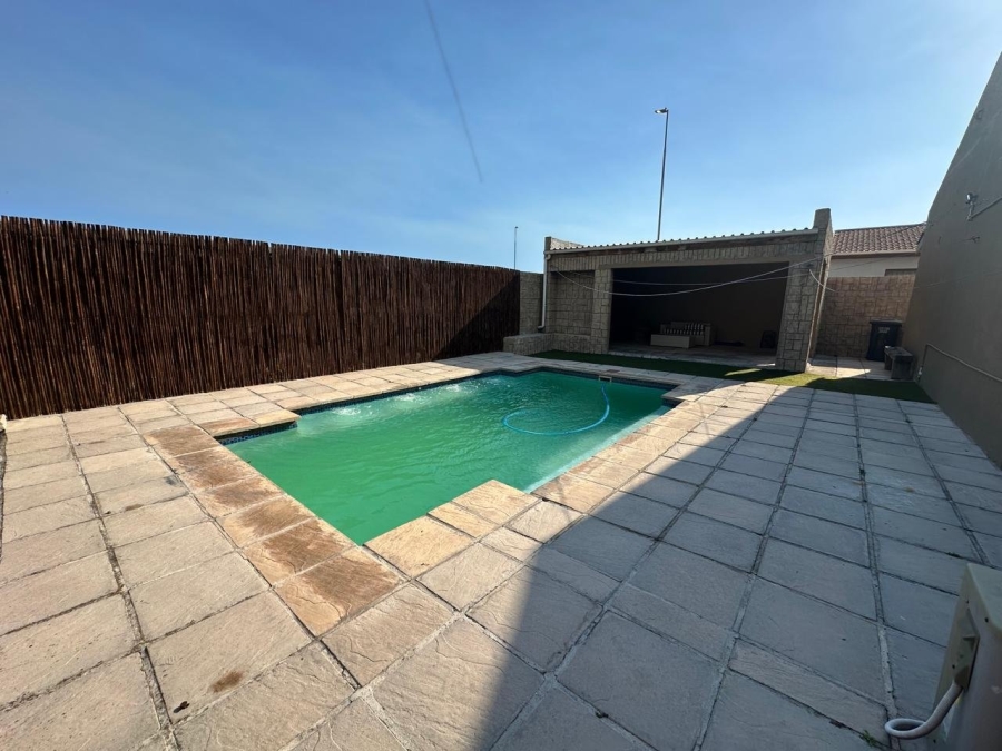 3 Bedroom Property for Sale in Portlands Western Cape